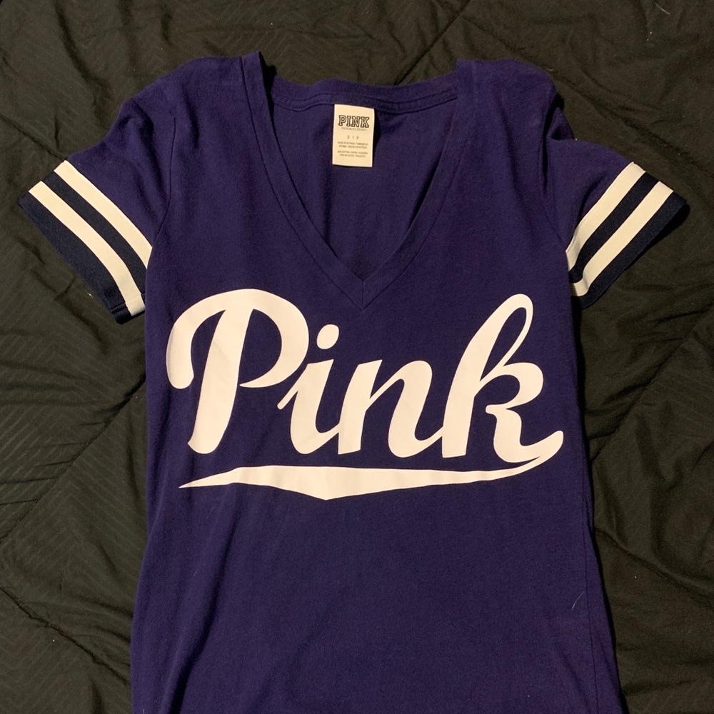 Pink v neck (purple)